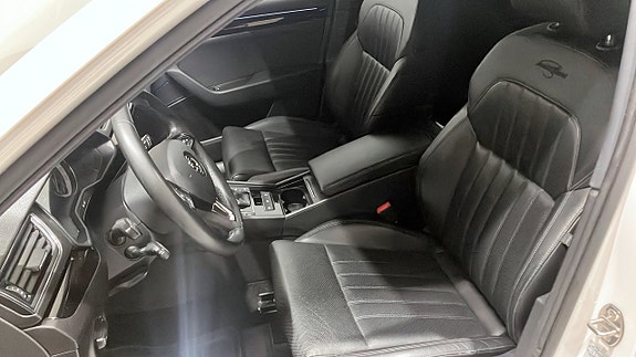 Skoda Superb 8 of 12