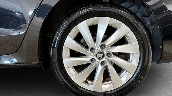 Skoda Octavia 6 of 12