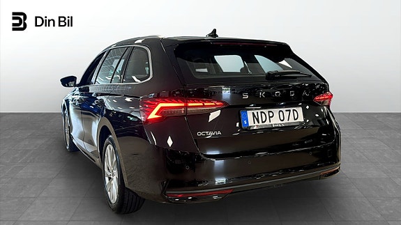 Skoda Octavia 3 of 5
