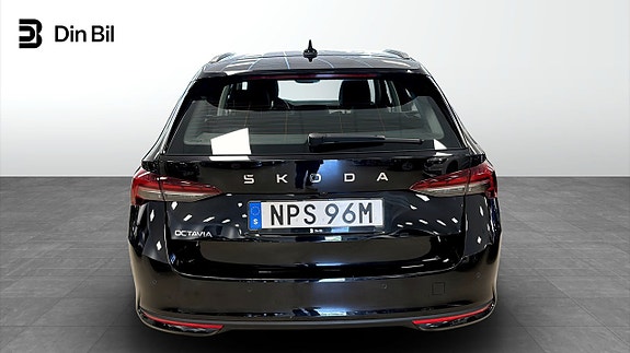 Skoda Octavia 5 of 12