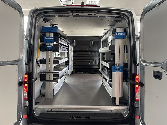 Volkswagen Crafter 6 of 11