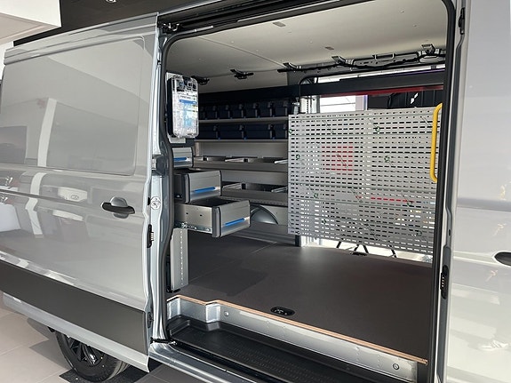 Volkswagen Crafter 5 of 5