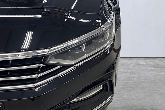 Volkswagen Passat 22 of 24