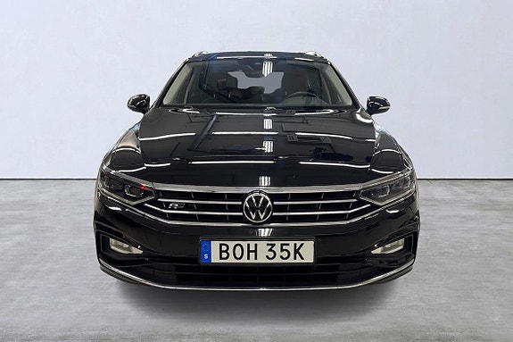 Volkswagen Passat 7 of 24