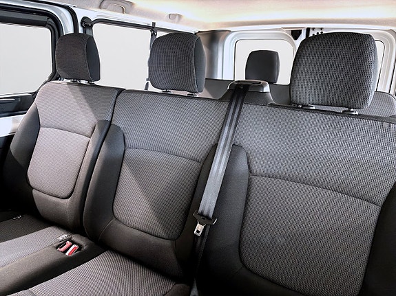 Renault Trafic 8 of 13