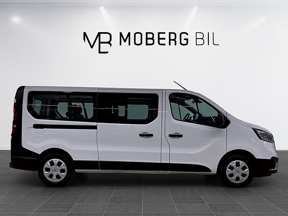 Renault Trafic 4 of 13