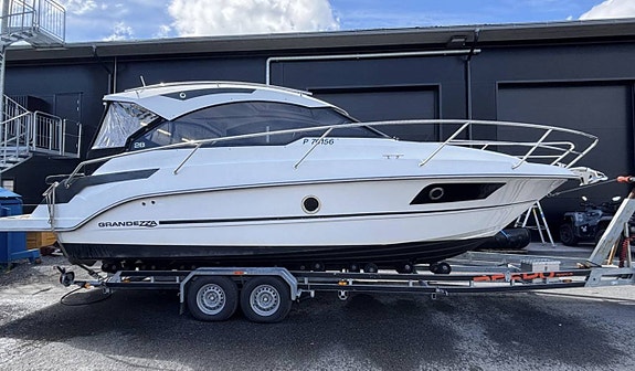 Grandezza 28 OC / Volvo Penta 270HK från 2020 / 9 120 kr/mån 2 of 5