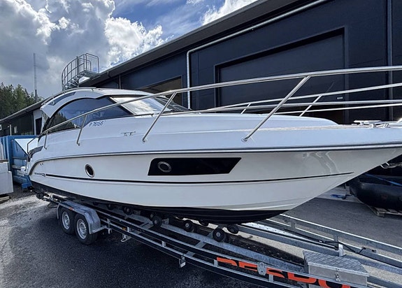 Grandezza 28 OC / Volvo Penta 270HK från 2020 / 9 120 kr/mån 3 of 5