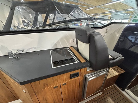 Grandezza 28 OC / Volvo Penta 270HK från 2020 / 9 120 kr/mån 12 of 12