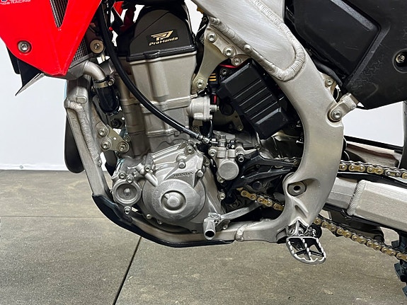 Honda CRF 450 3 of 4