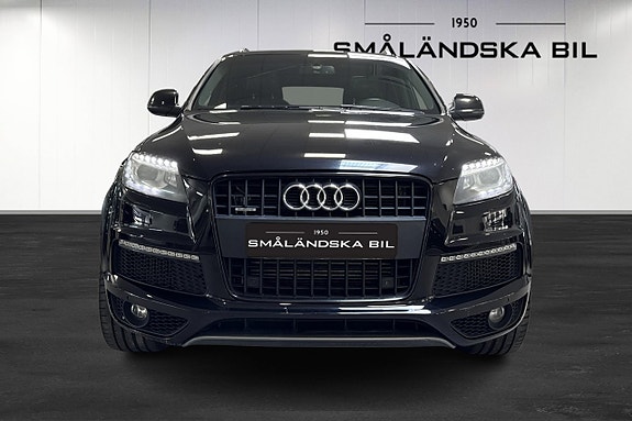 Audi Q7 2 of 5