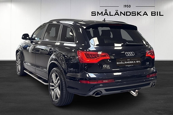 Audi Q7 4 of 5