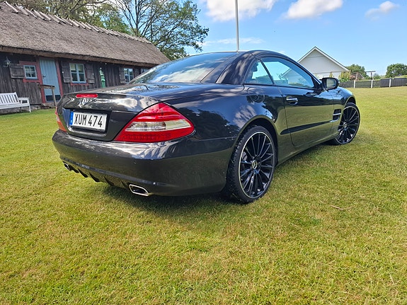 Mercedes-Benz SL350 2 of 5