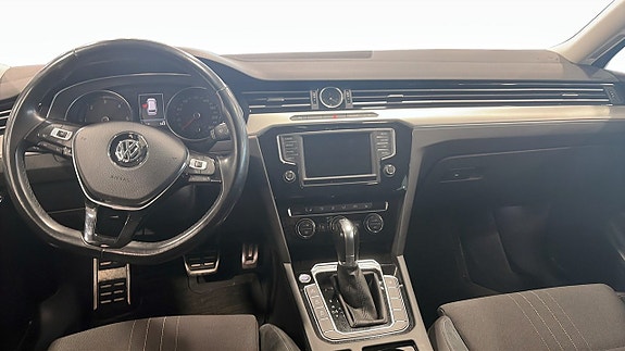 Volkswagen Passat Alltrack 4 of 5
