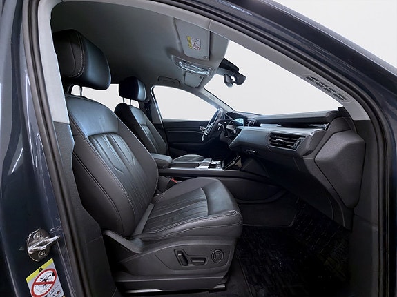 Audi Q8 12 of 21