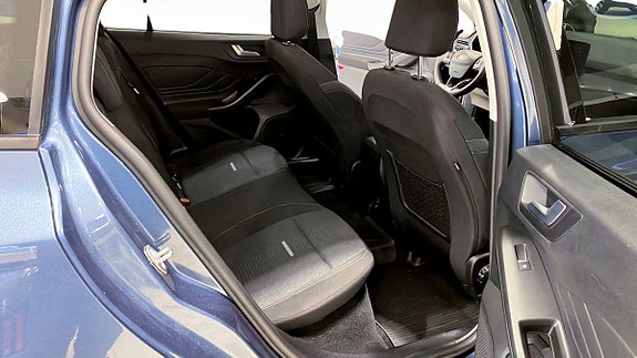 Ford Focus 5 of 9