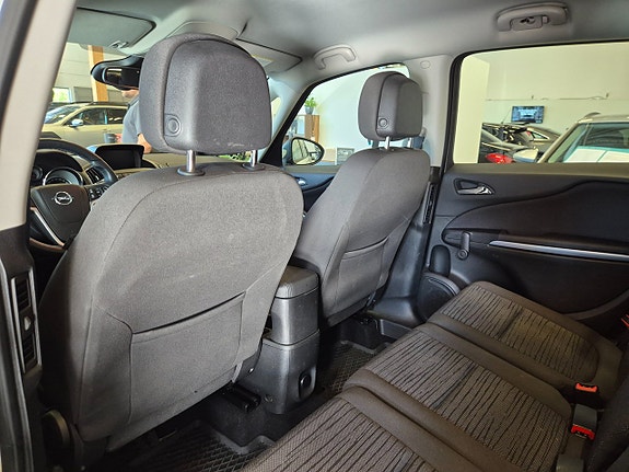 Opel Zafira Tourer 9 of 18