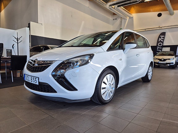 Opel Zafira Tourer 2 of 5