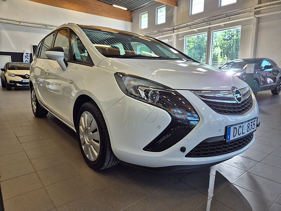Opel Zafira Tourer 4 of 5
