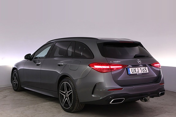 Mercedes-Benz C300 4 of 5