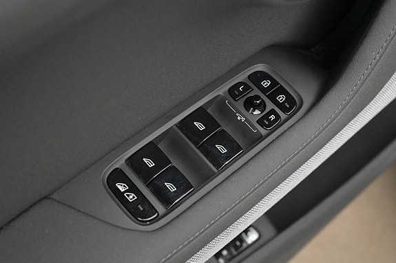 Polestar 2 10 of 27