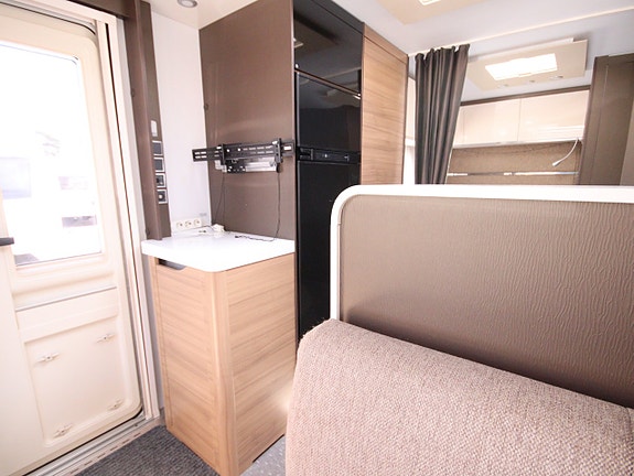 Adria 573 UP 10 of 15