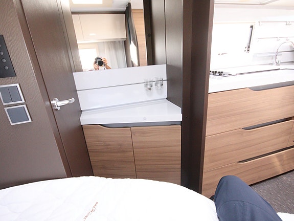 Adria 573 UP 9 of 15