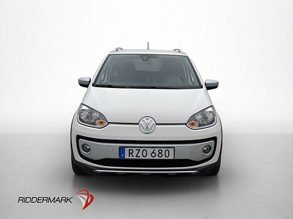 Volkswagen Up! Cross 2 of 5