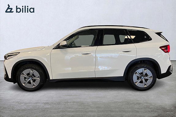 BMW X1 3 of 5