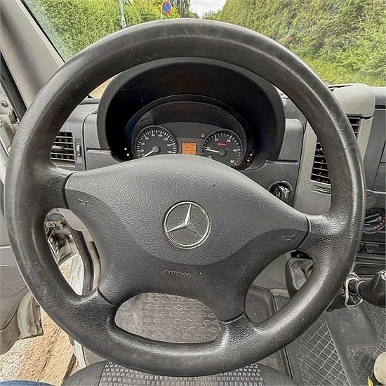 Mercedes 311C 13 of 30
