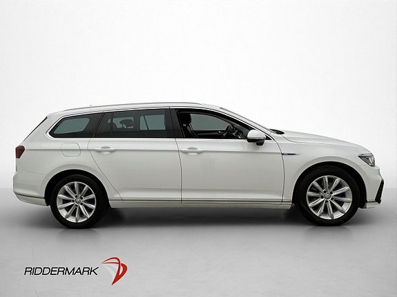 Volkswagen Passat 9 of 30