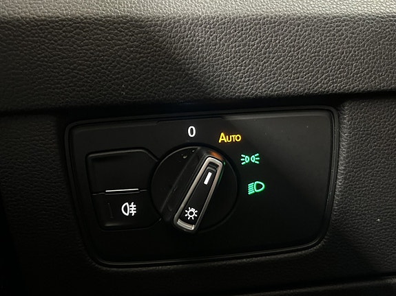 Volkswagen Passat 15 of 30
