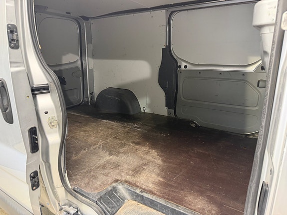 Renault Trafic 7 of 9