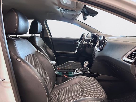 Kia Ceed 11 of 16