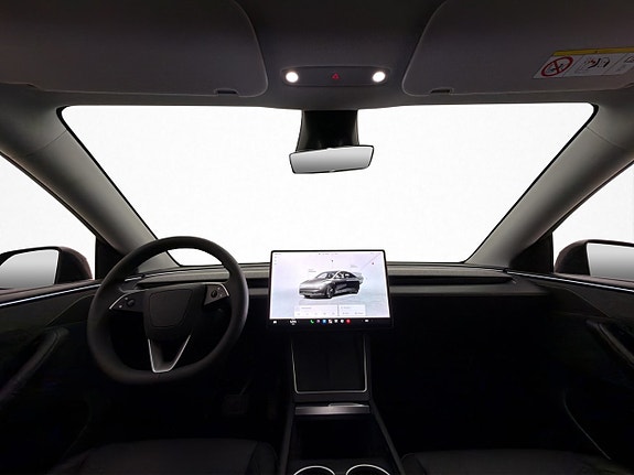 Tesla Model Y 14 of 30