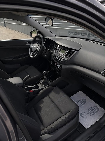 Hyundai Tucson 10 of 13