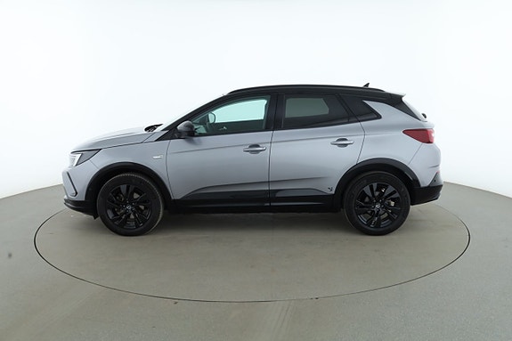 Opel Grandland X 2 of 5