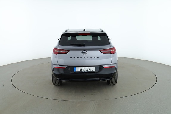 Opel Grandland X 4 of 5