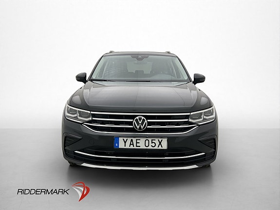 Volkswagen Tiguan 2 of 5