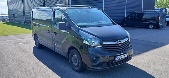 Opel Vivaro 4 of 5