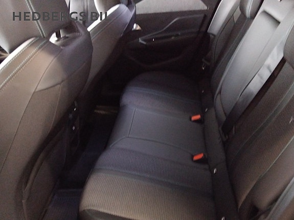 Peugeot 308 SW 8 of 17