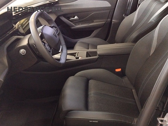 Peugeot 308 SW 7 of 17