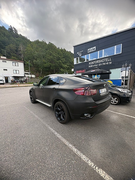BMW X6 9 of 12