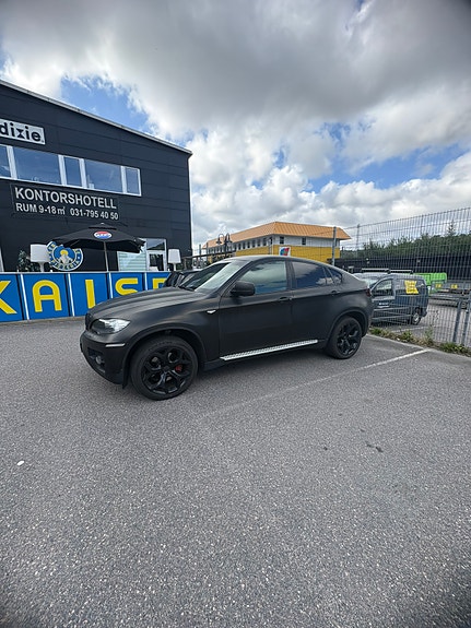BMW X6 8 of 12