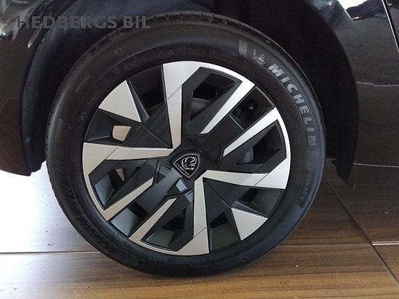 Peugeot 208 12 of 17