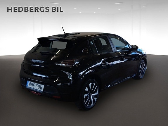 Peugeot 208 3 of 5