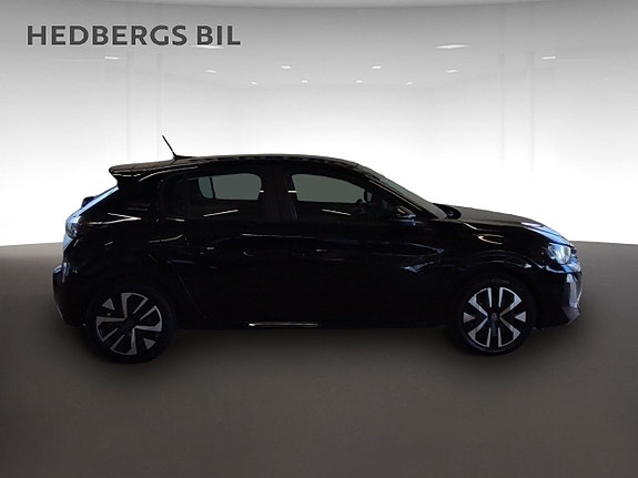 Peugeot 208 2 of 5