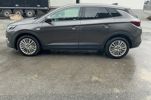 Opel Grandland X 2 of 5