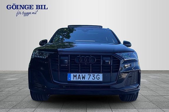 Audi Q7 3 of 5