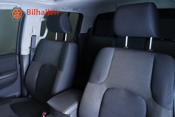 Nissan Navara 4 of 25